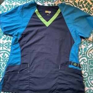 Wonderwink scrub top size medium